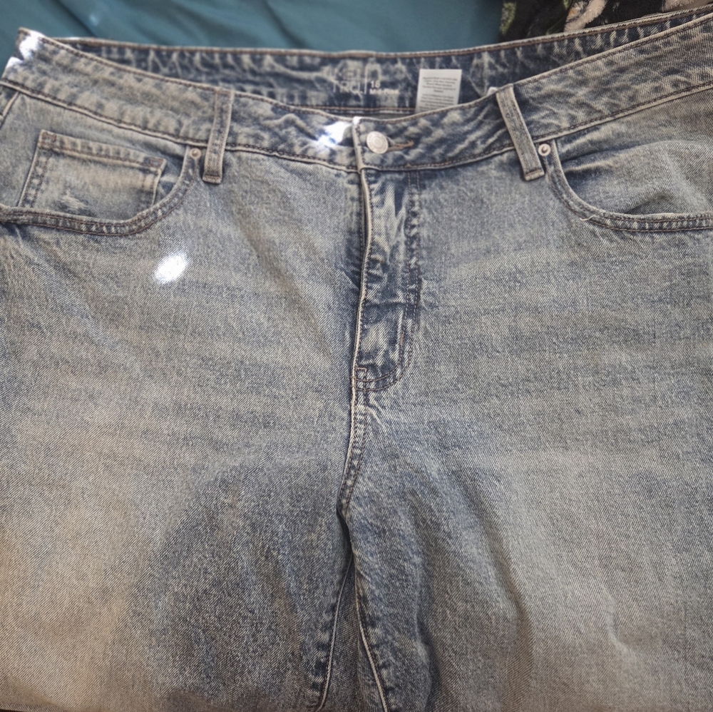 Time and Tru Light Blue Acid Wash Mid Rise Jeans